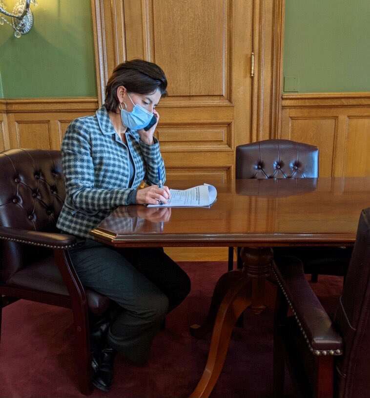 GovRaimondo's tweet image. Great, informative briefing with the whole-of-government vaccine team this morning. Our new vaccination sites are working efficiently and effectively, and we’re continuing to focus on speed and scale.