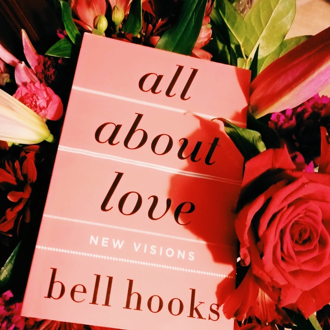 okraclub's tweet photo. We are LIVE  tomorrow at 1 PM GMT for our next book club session!

Join the sisters at Okraclub as we discuss love and healthy relationships!

#ComeLetUsTalk
#ComeAndListen
Sign up via the link in our bio. https://t.co/0E7YfUPgP3