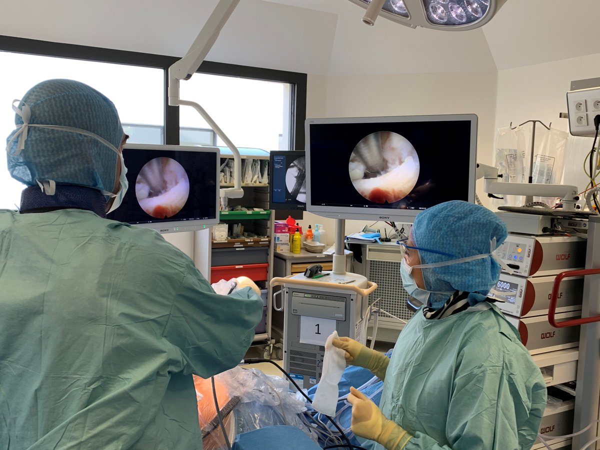 CliniqueRhena's tweet photo. Une #premiere en France 🇨🇵 ! Décompression du canal rachidien over-the-top full endoscopique avec le kit stenonis VERTEBRIS @riwospine. 
Bravo au Dr Sébastien Schuller 🏆
#chirurgie #spineendoscopy #endoscopicsurgery #minimallyinvasivesurgery
#riwospine #cliniquerhena https://t.co/97ayQ810z7