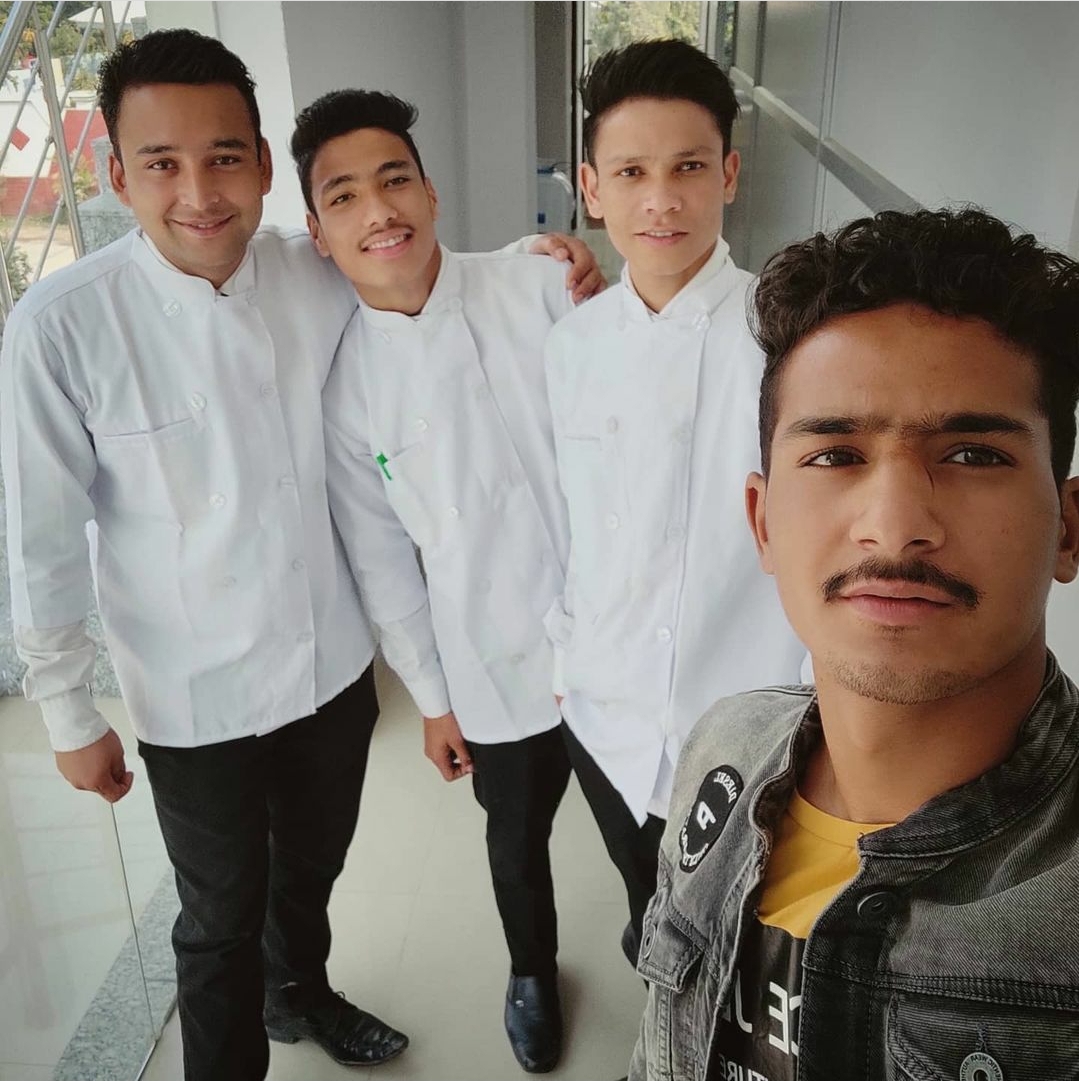 Grubidos's tweet photo. Sending hello's to our chef's all the way in Dehradun, Uttarakhand, India. Keep up the great work chef's.
#hospitalitymanagement #cheflife #food #foodie #grubcam #grubido #internationalchefs https://t.co/b8cLVMZD0O