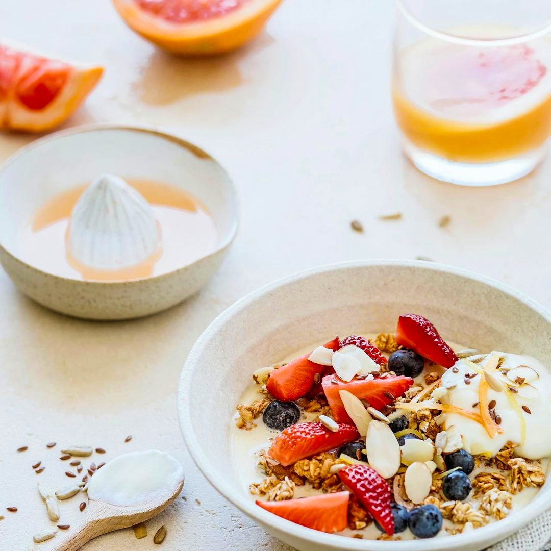 LivLongCanada's tweet photo. Make it a habit to have whole foods in your diet to promote overall #heart #health
Together, our Lypo-Spheric® Vitamin C and Lypo-Spheric® R- Alpha Lipoic Acid are the perfect pair to keep your heart healthy and your body feeling good! 
Discover more here: https://t.co/yc94e5Ufbz https://t.co/YRW8hiDzp9