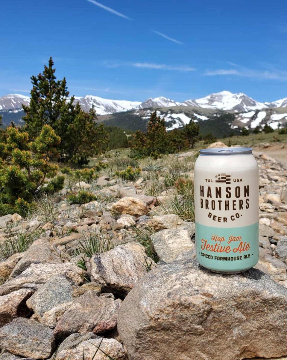 The best travel buddy is a beer 
📸: seekinspirecreate (Instagram)