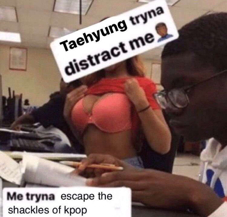 hourlybtsv's tweet photo. Taehyungs chest https://t.co/YNM6wBJg9i