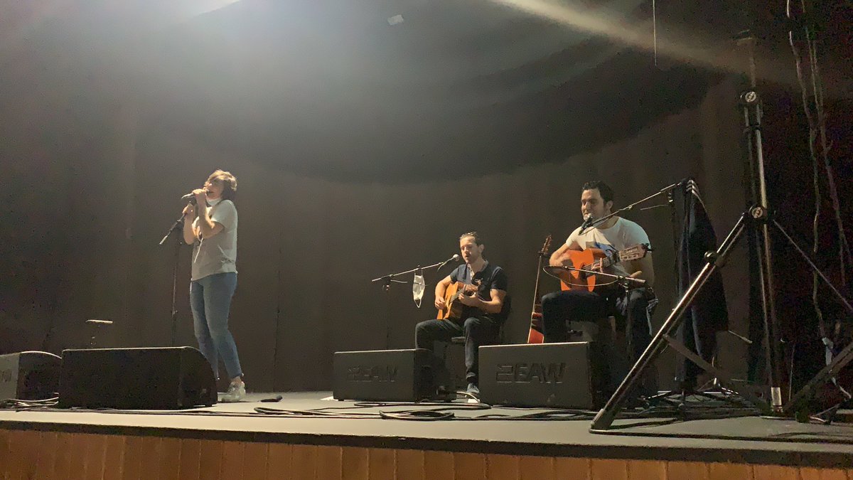Syntorama's tweet photo. Pruebas de sonido antes del concierto de @AnneEtchegoyen1
#Donostia #AnneEtchegoyen #Emazte https://t.co/UKGJJPGwda