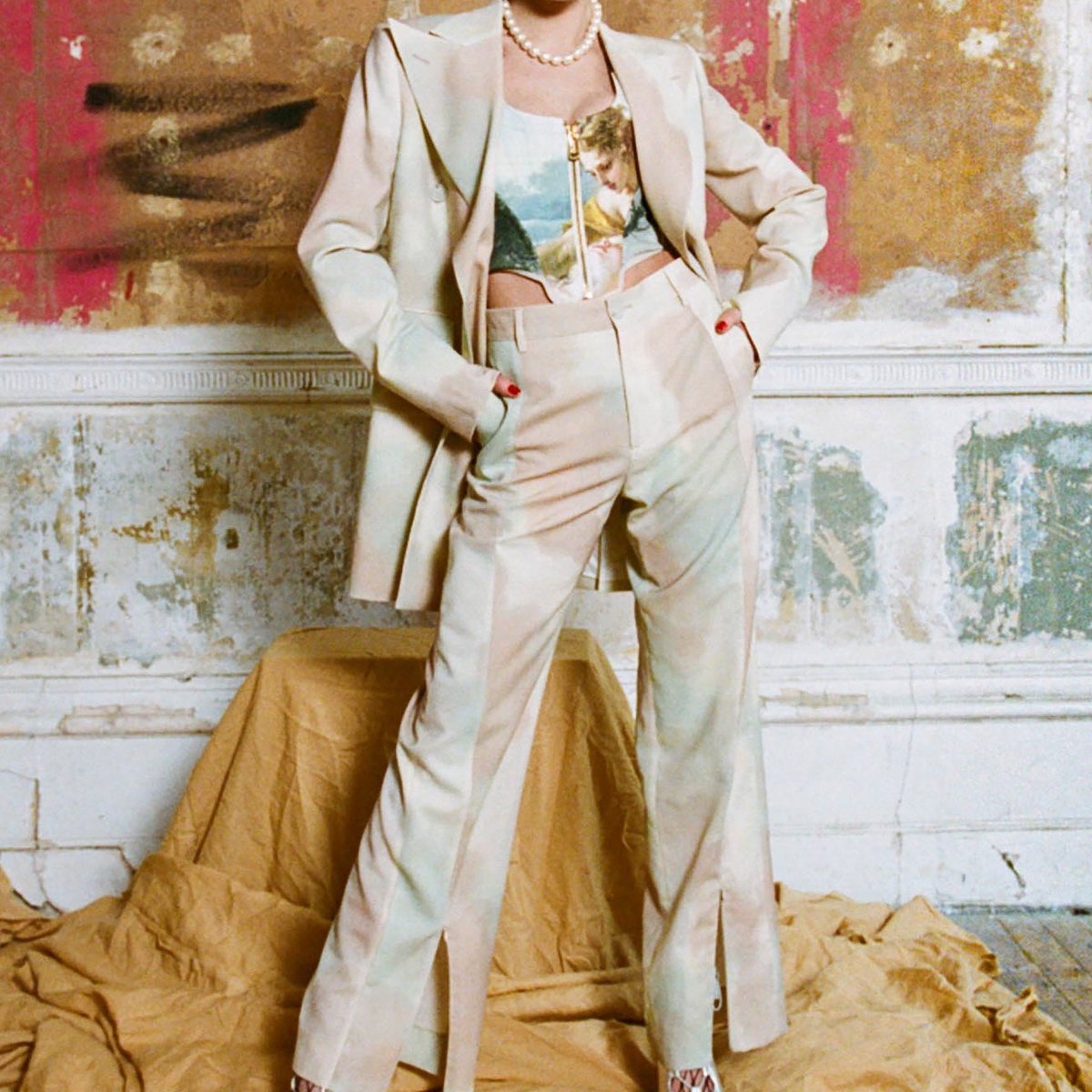diorangxl's tweet photo. Vivienne Westwood Fall 2021 RTW https://t.co/5hyOtrmzBE
