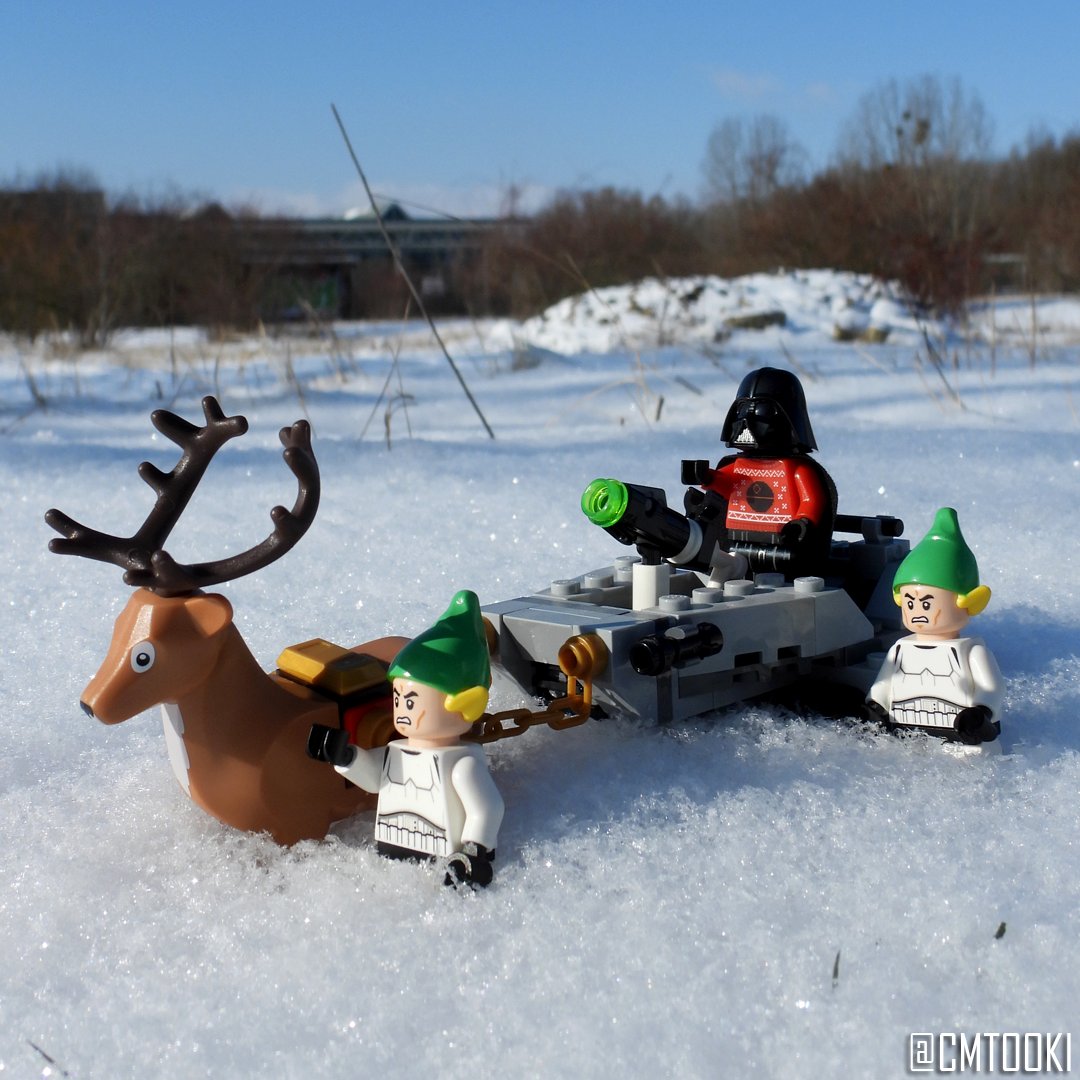 ❄️ Lord Vader, the snow is too deep! 🦌

#lego #legostarwars #starwars #bricks #afol #legophotography #legolife #legopic #legominifigures #toys #minifigures #lego_hub #legofan #darthvader #snow #cold #reindeer #winter