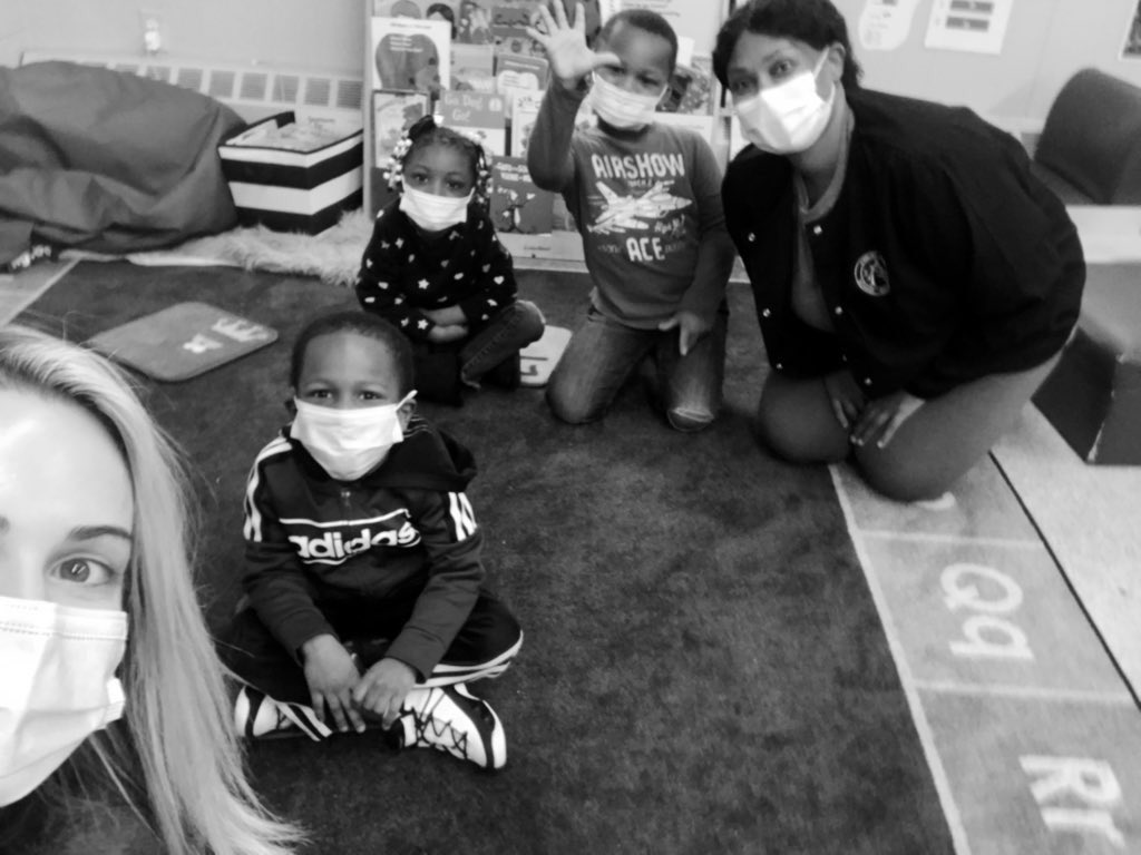 ChristinaSzaro's tweet image. Science experiences are the best! Today we learned the true meaning of a solid and liquid. ❄️❄️❄️☃️#PassionPurposeProductivity #nextlevelAPSD @Asbury_ParkSD @Dr_LJackson @Antonel1Shannon @tiffanycrespo0 @class_little