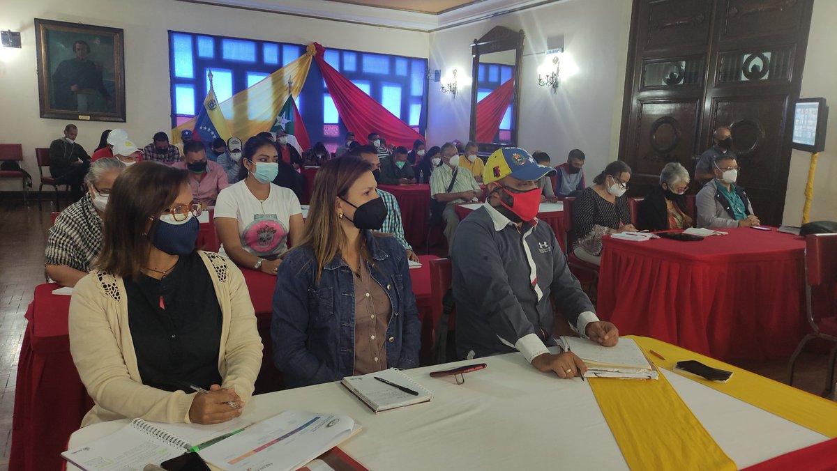 3/3 Los equipos promotores seguirán desplegados con amplitud y unidad, sumando esfuerzos para la construcción del proyecto Bolivariano. Logrando la mayor suma de bienestar social a nuestro pueblo, y posteriormente llevar a las plenarias nacionales el sentir colectivo.