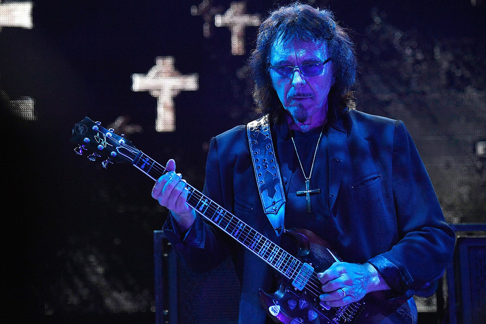 Happy Birthday to Tony Iommi a fucking god. I don\t think anyone has written as many catchy riffs as him. 