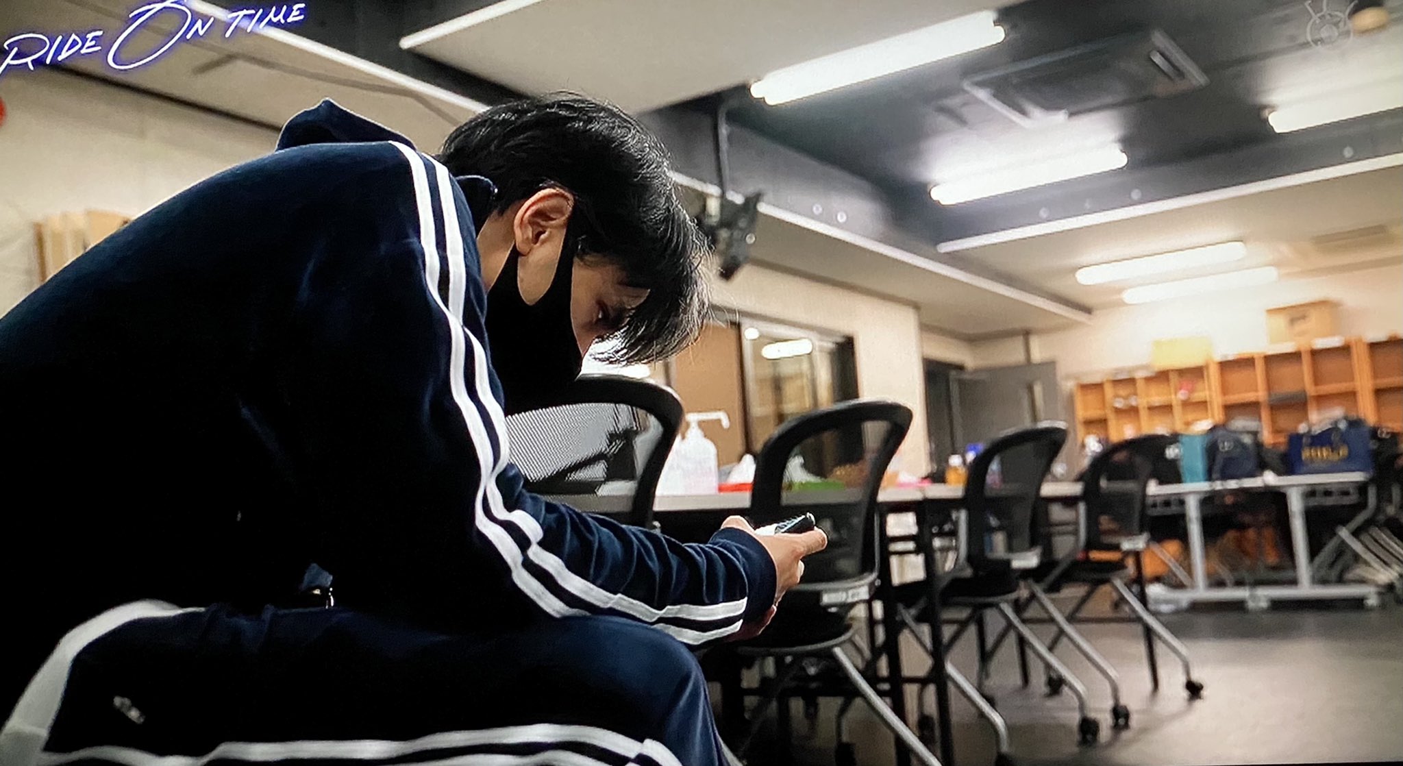 【美品】NERDY　ベロア　ジャージ　トラックジャケット　ジップアップ　中島健人 美品】NERDY ベロア ジャージ トラックジャケット ジップアップ