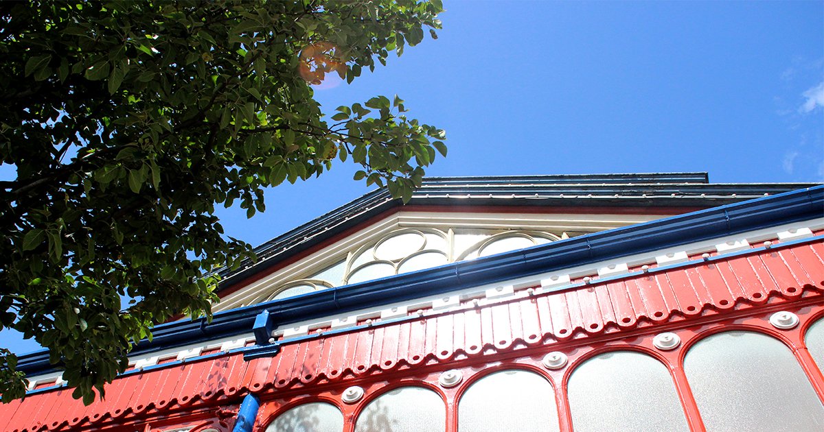 Thanks to support from the Culture Recovery Fund, we’re on the lookout for a web design company to help us develop our website. 

Deadline for tenders: 26 February. More info 👉craftanddesign.com/web-developmen…

#HereForCulture