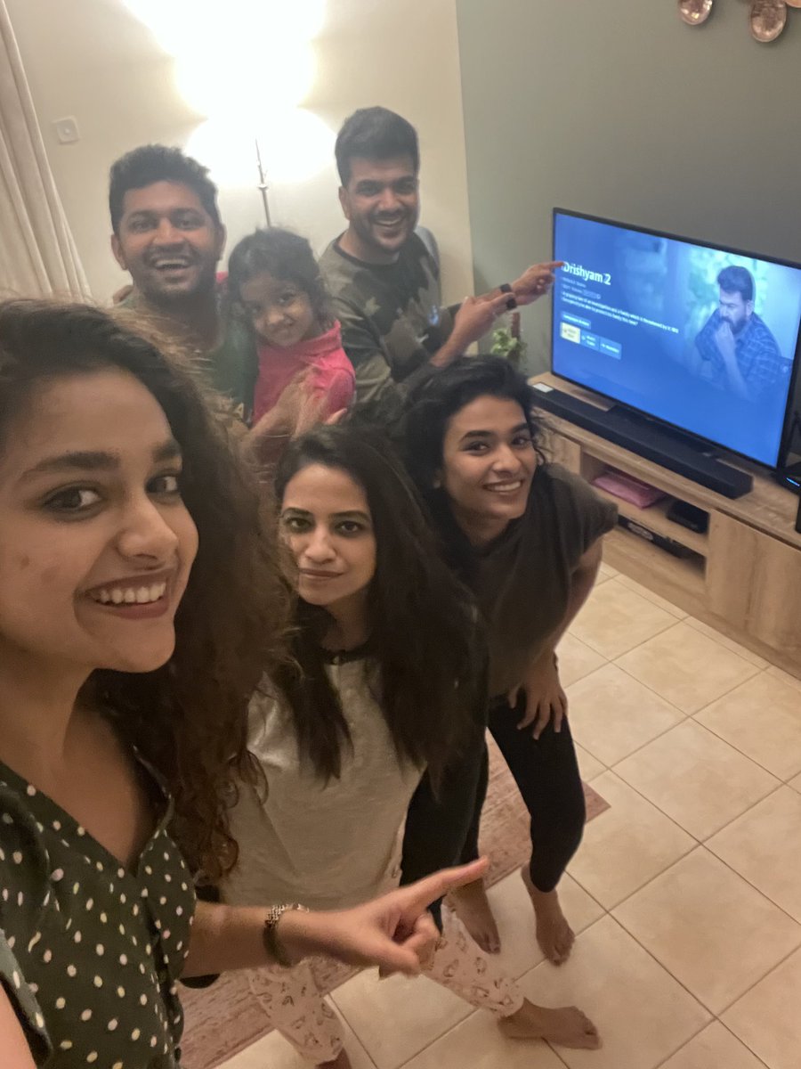 KeerthyOfficial's tweet photo. Friday night ✅
Movie night ✅

Excited for the much awaited sequel!😍🍿 

#Drishyam2 #MovieNight #FridayNight https://t.co/M4EHGlM45L