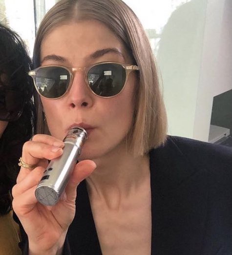 rosamund pike the sexiest milf ever
