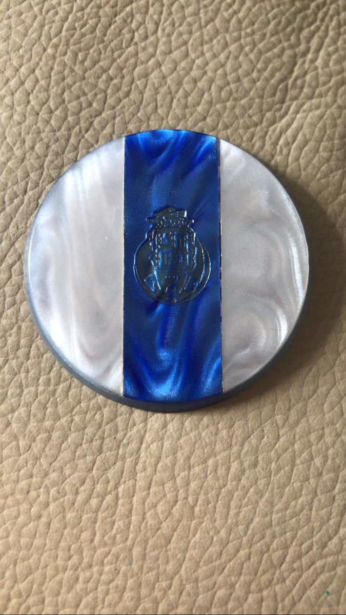 turmatoquetoque's tweet photo. Botão do Porto de Portugal, Bertisa.

#futeboldebotao #hobby #turmatoquetoque #jogodebotao #infancia #toquetoque #bola #bertisa https://t.co/SQD2EFGMuU