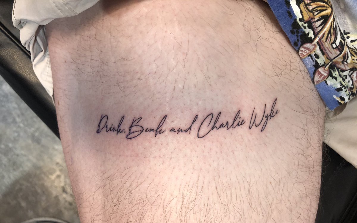 Drink, beak and <a href="/Charliewyke1/">Charlie wyke</a> - Haway the lads <a href="/SunderlandAFC/">Sunderland AFC</a> #safc #massiveladsfan