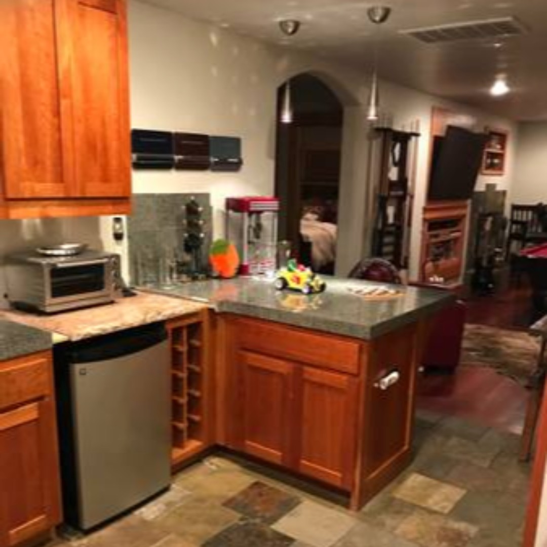 Placemateinc's tweet photo. #newlisting 

2 Bed / 1 Bath Unit in Al Tahoe (South Lake)!

Available April 1 for 6-month lease
$2550/mo. including utilities

Max 2 adults; pets considered

#linkinbio #SouthLakeTahoe #landinglocals #LakeLife https://t.co/d55nwaN1Ij