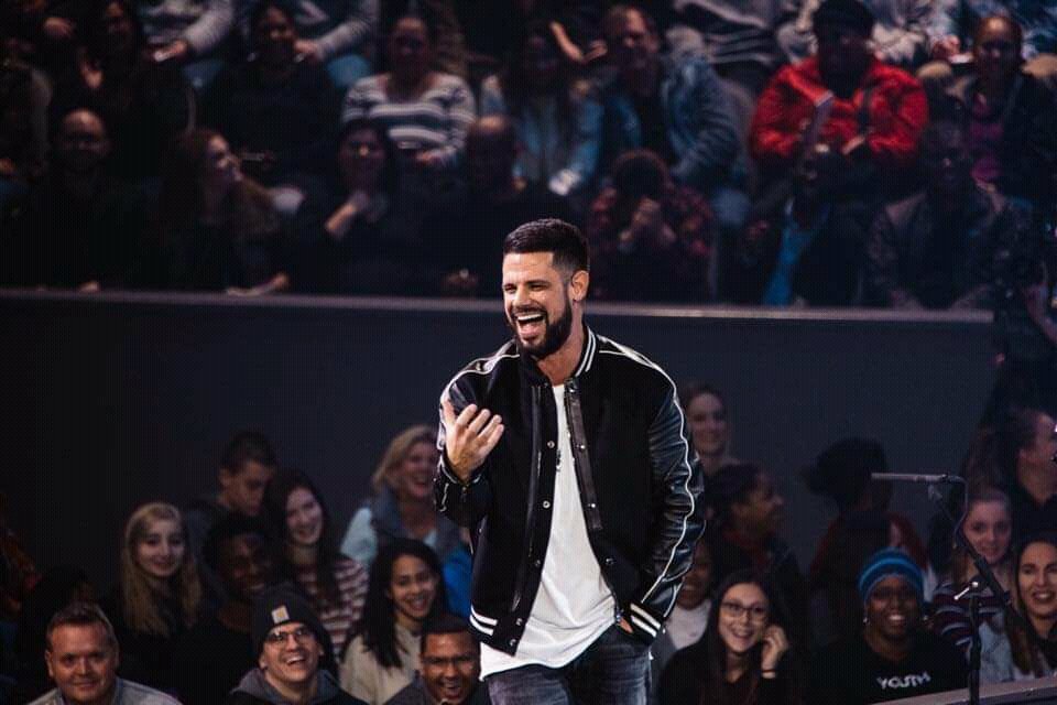 Happy birthday dear, Pastor Steven Furtick 