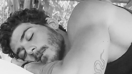 asellbaby_1's tweet photo. bebegim benim sana da iyi geceler seni cok sevioruz tamam mi ๐ค #teamBIGG https://t.co/BVCMcYQ1KJ