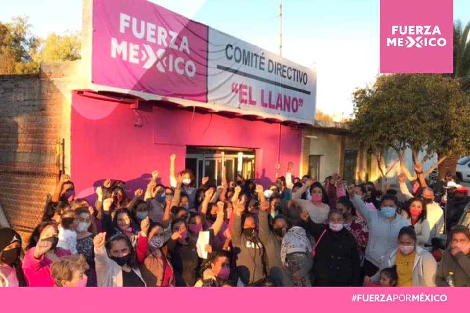 AgsFXM's tweet photo. Con Fuerza x las mujeres💪💪💪 https://t.co/nbmg1Vh6bj