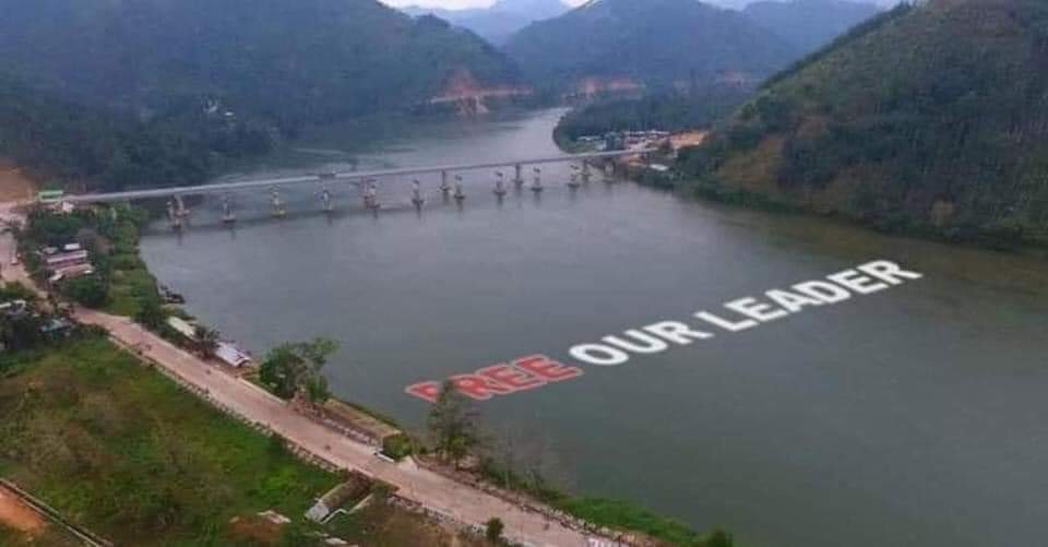 SandarMinnAung1's tweet photo. Some of democracy creation in Myanmar
#Whatshappeninginmyanmar https://t.co/hIPnYIqwy6