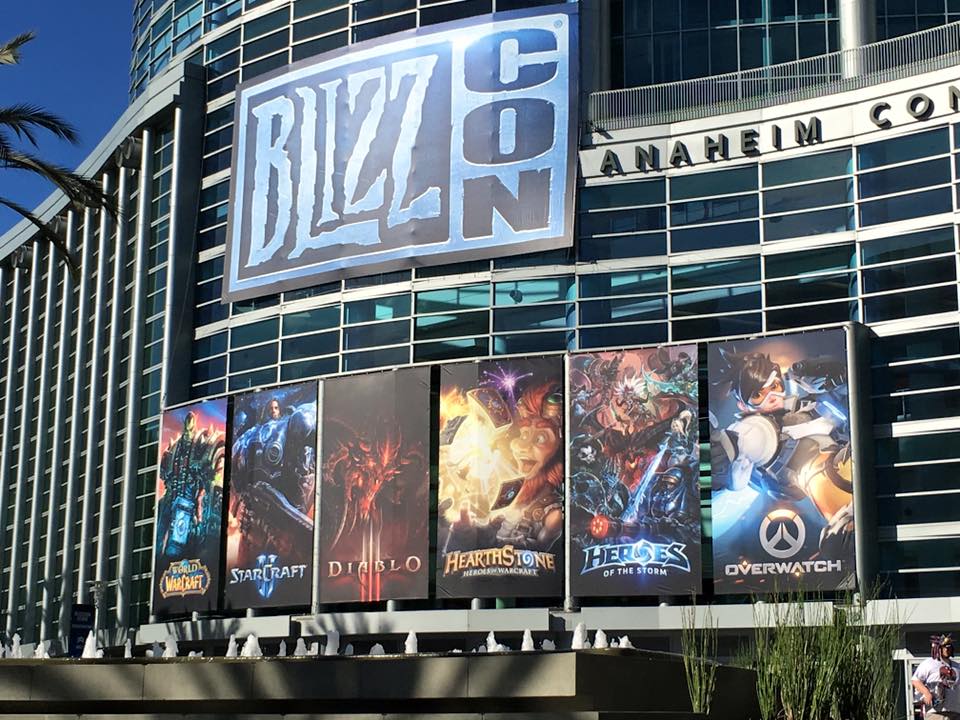 LucronnCtR's tweet image. There&apos;s nothing quite like meeting your raiding buddies IRL. I can&apos;t wait until we get back to a world where this will be possible. #Blizzconline2021 #Blizzcon2014 #Blizzcon2015