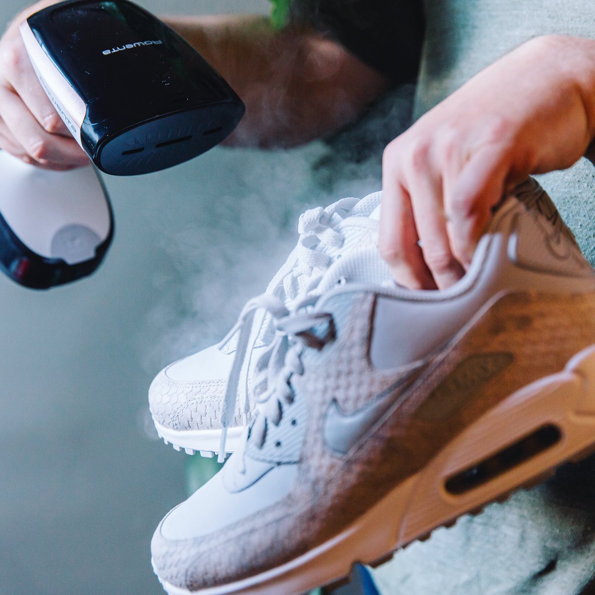 With everything going on, its important to sanitize daily! The Rowenta X-Cel Steam Pocket makes it easy to keep your items fresh and clean. #MyRowenta #RowentaTips

bit.ly/2IwdgMY