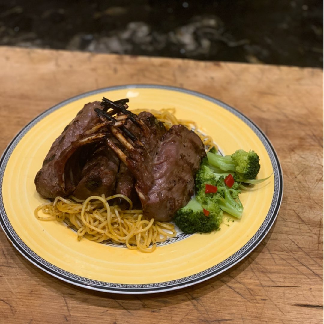 BackBritishGame's tweet photo. It was stiff competition, so we wanted to share some of the amazing entries from the #GameChefHunt 🔵 Isabel’s Pheasant Curry Pastie 🔵 Rebecca’s Partridge stuffed with black pudding 🔵 Henry’s Partridge and Pheasant Goujons 🔵 Christopher’s rack of Muntjac 🔵 https://t.co/XcysDGS6n8