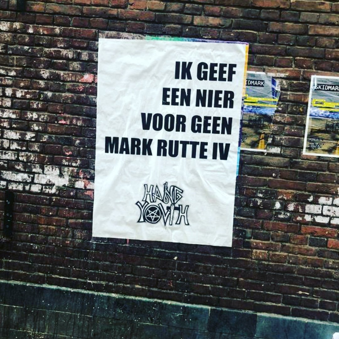 PLAKKEN IS AAN IN UTRECHT <a href="/YouthHang/">Hang Youth</a> #ikgeefeennier #ikgeefeenniervoorgeenmarkrutteIV