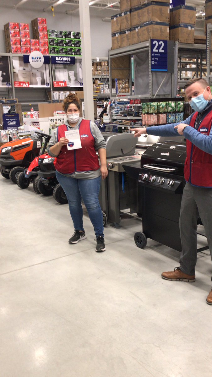 Service star awards given to these two super stars. Thanks for your help across the store!! #superstar #lowes #2995 #doitright @LauraG813R1 <a href="/BenitoKomadina/">Benito.Komadina@Lowes</a> <a href="/Ingram5Curtis/">Curtis Ingram</a>
