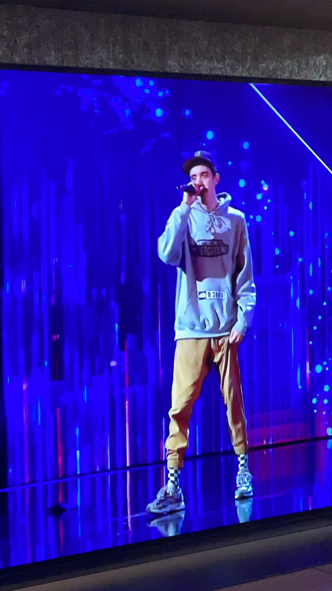 PavelBartosh's tweet photo. Bine de tot! #romaniiautalent https://t.co/0LjeNE8OqS