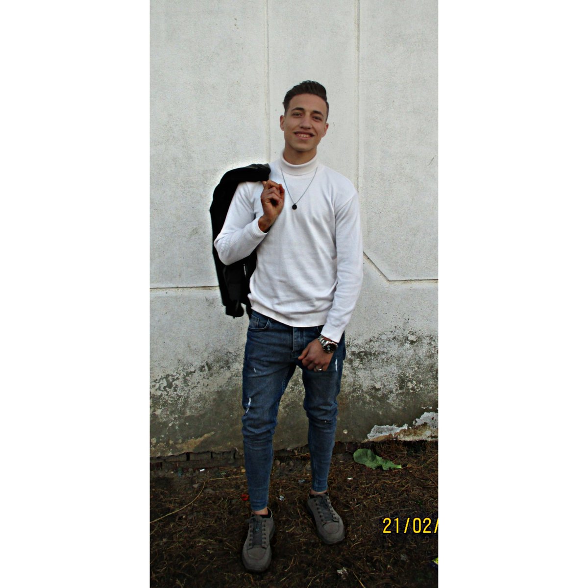 FaiedShokry's tweet photo. أبتسـم وكأنك لم تتألم أبداً .💖🔗 https://t.co/0FzCPUyLhA