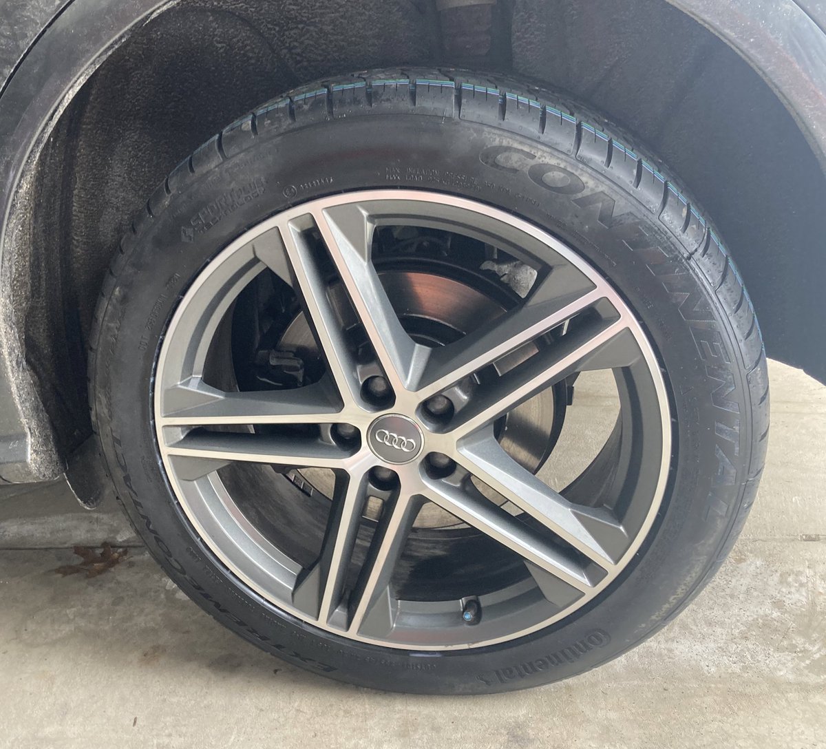 amenity_auto's tweet photo. Check us out at https://t.co/FFvLTaIpaC #amenitymobiletires #mobiletireshop #mobiletireservice #audi #sq5 #continentaltires #extremecontact #dws06plus https://t.co/P8kKLlojoh