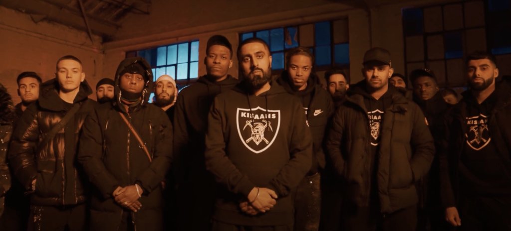 🙏 <a href="/THEJAZDHAMI/">JAZ DHAMI</a>, <a href="/Jay1Official_/">JAY1</a>, Temz, <a href="/Tana0121/">TANA</a>, <a href="/jfado/">J Fado</a> &amp; @hargo_otb join Coolie on powerful track "Kisan"

➡️ bit.ly/3ufbYsY