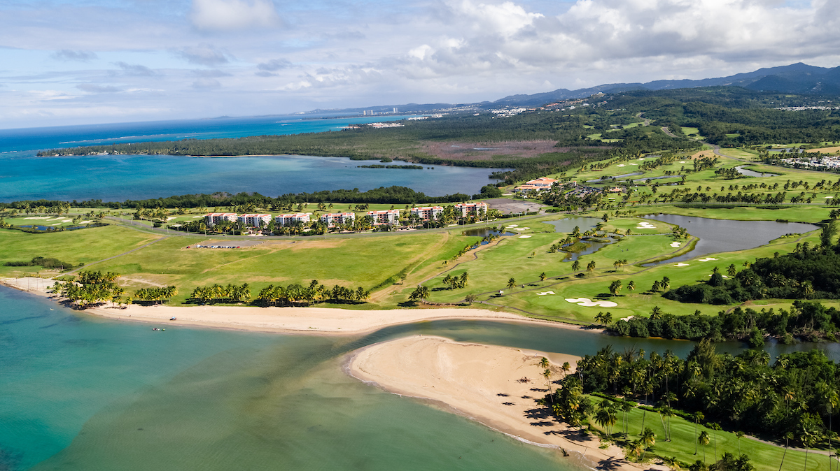 MeetingsInPR's tweet photo. With a #golfcourse⛳ designed by #PGA pro #TomKite, the #GrandReserveGolfClub overlooks the beautiful #ElYunque National Forest, providing your attendees with two 18-hole courses & spectacular views that inspire. 🇵🇷😍 #ItsTimeToPlan #DiscoverPuertoRico https://t.co/TQfEmxvWb4 https://t.co/NIrBzhqgcn