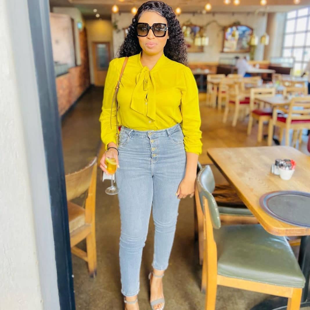 soniamotaung's tweet photo. Happy birthday @Poshcooper hope today was nothing short of amazing,I love you 🎂🥂🎊🎉🎈❤❤ https://t.co/HoWhlFeLUZ
