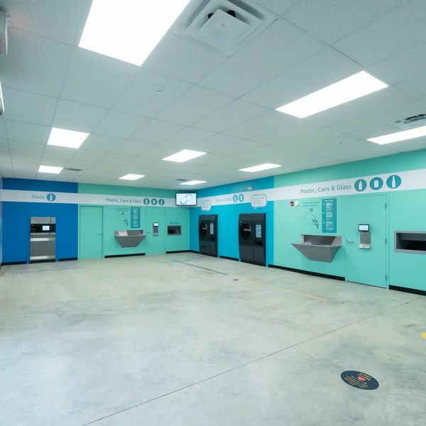 CleanLoopCenter's tweet image. No sorting. No touching sticky bottles and cans. Only a clean, safe and easy recycling experience that you and the whole family can enjoy. 

We&apos;re open all weekend! Get directions here: cleanloopcenter.com