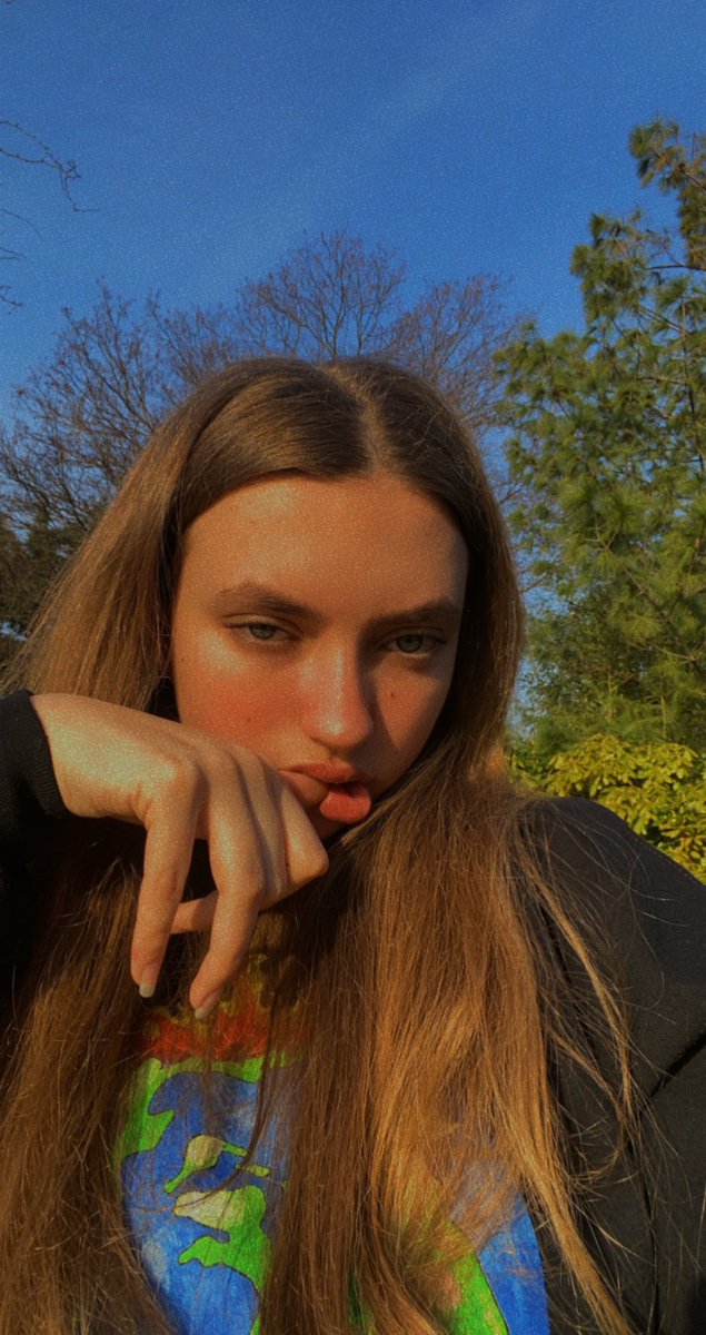 surfsupcaI's tweet image. ༄ love is fatal, won’t you give it a chance? 

#SelfiesForNoShame #StreamNoShame