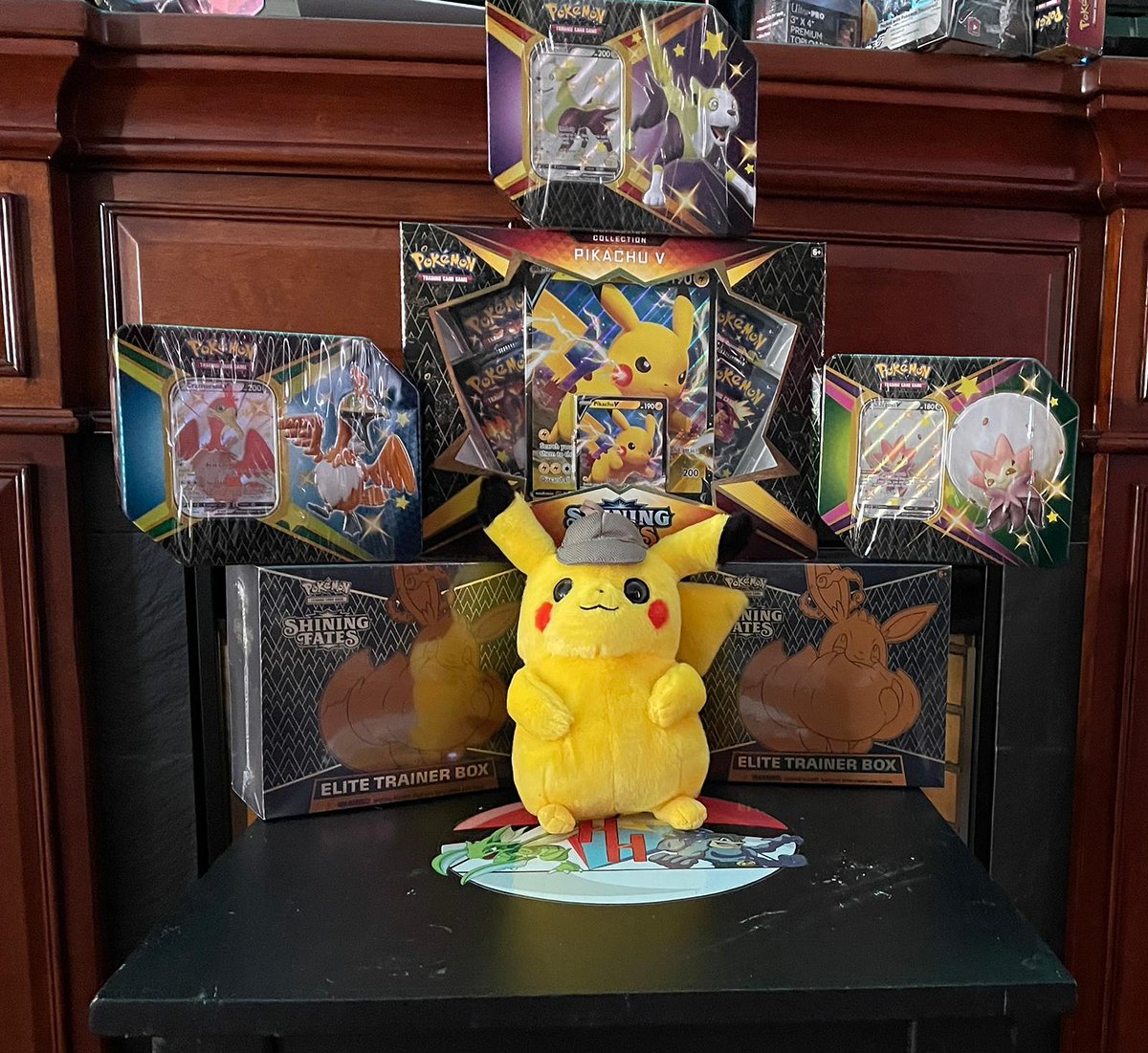 smalmedia's tweet photo. If you know, you know. If you don't know, now you know, it's SHINING FATES DAY! Show us what you've been able to get and what you've pulled! Keep an eye on our socials & our channel for a new video coming soon!
#PokemonTCG #pokemon #pokemoncards #holohunters #ShiningFates https://t.co/s5Tml1k3Ow
