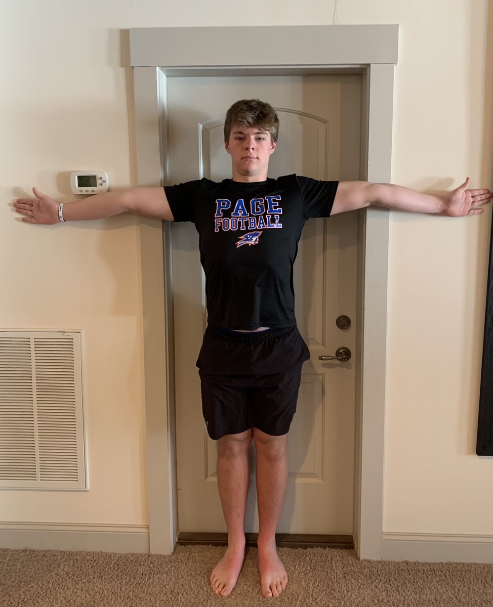 PageFootball55's tweet photo. Measured in today at 6’3” and 226.  Class of 2022 DE   
4.66 verified shuttle
Recruitment is open https://t.co/CwQ2WSHcFg