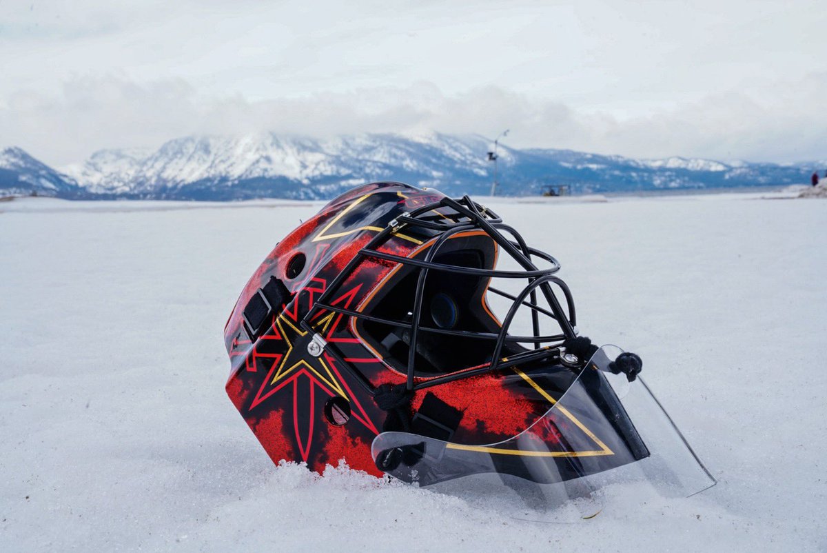 GoldenKnights's tweet photo. #NHLOutdoors deserves nothing less than a new mask 😍🌸 https://t.co/pXhcPG0t5u