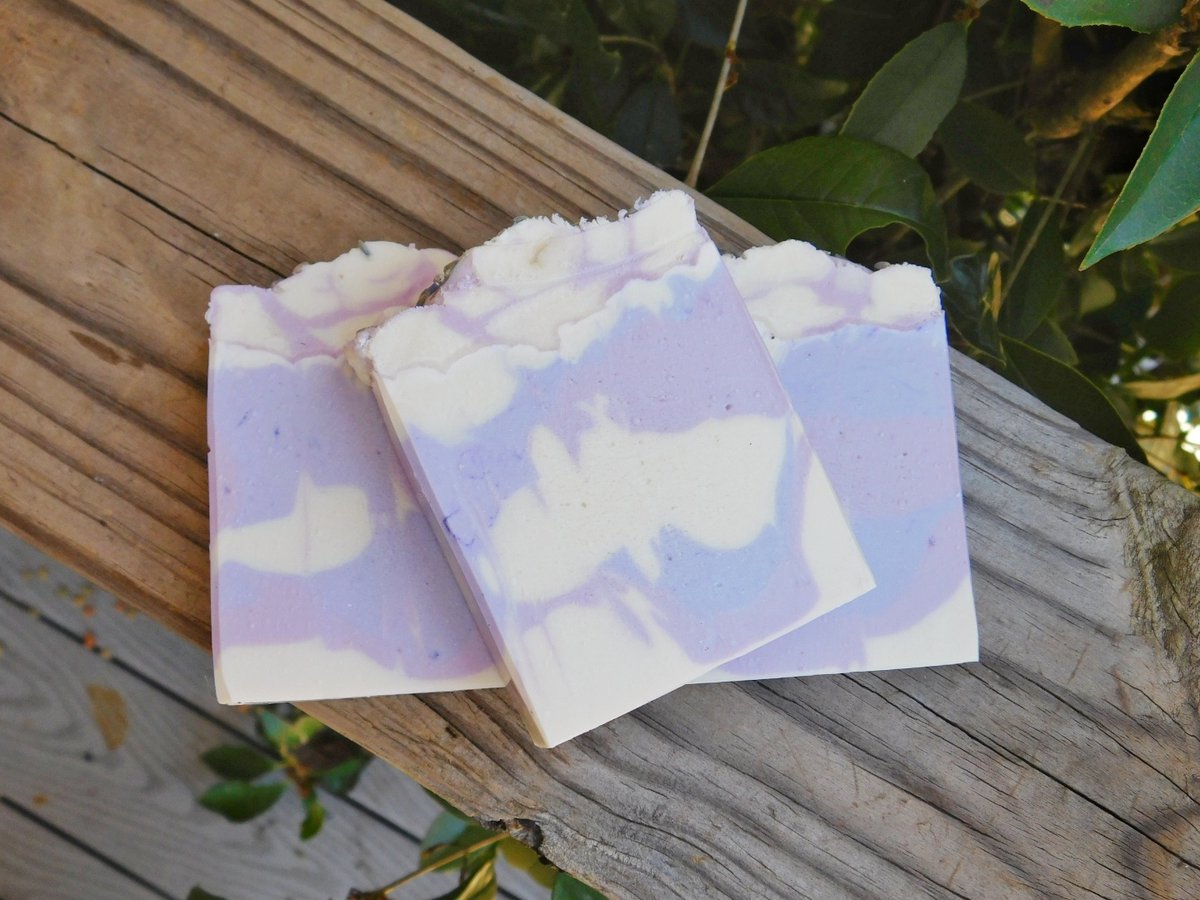 PureEssenceSoap's tweet photo. Lavender Soap back in stock! Get yours before they're gone. Link in bio
#lavendersoap #relaxingsoap #calmingsoap #essentialoilsoap #sensitiveskinsoap #lavenderoilsoap #herbalsoap #soothingsoap #soothinglavender #sleepytimesoap #frenchlavendersoap #anxietyhelper
#floralsoap https://t.co/FJBBSjIeQX