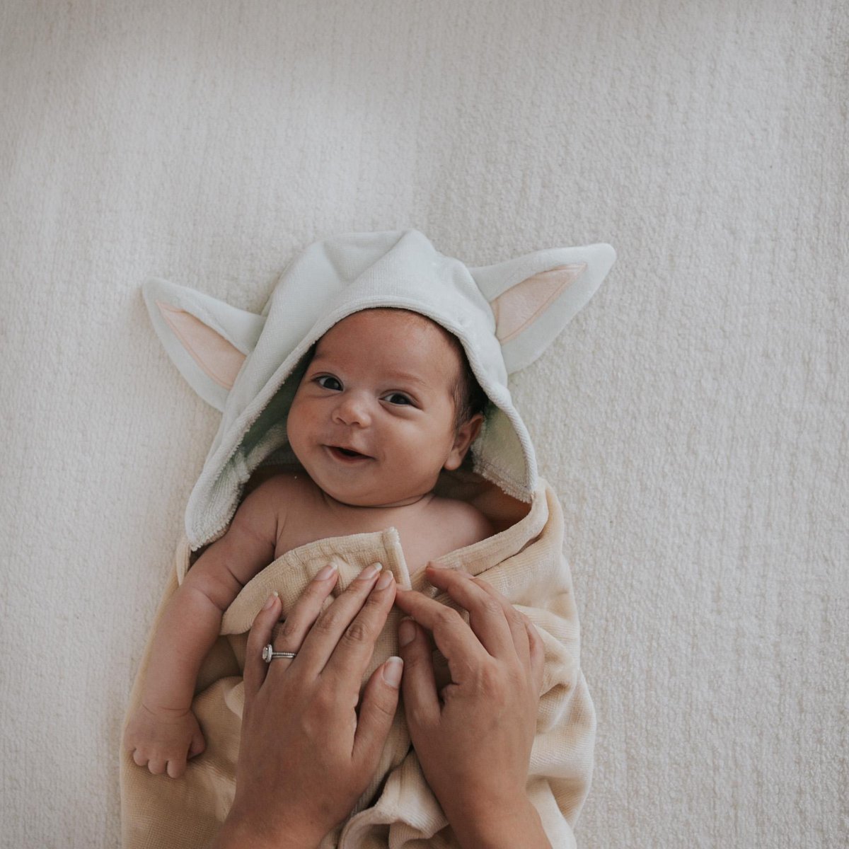 Precious Cargo💛 Bath wraps make the cutest &amp; coziest gifts. Thank you for sharing, <a href="/carolinaaandes/">Carolina Andes</a> #lovemypbk

Shop: bit.ly/3azlb7y