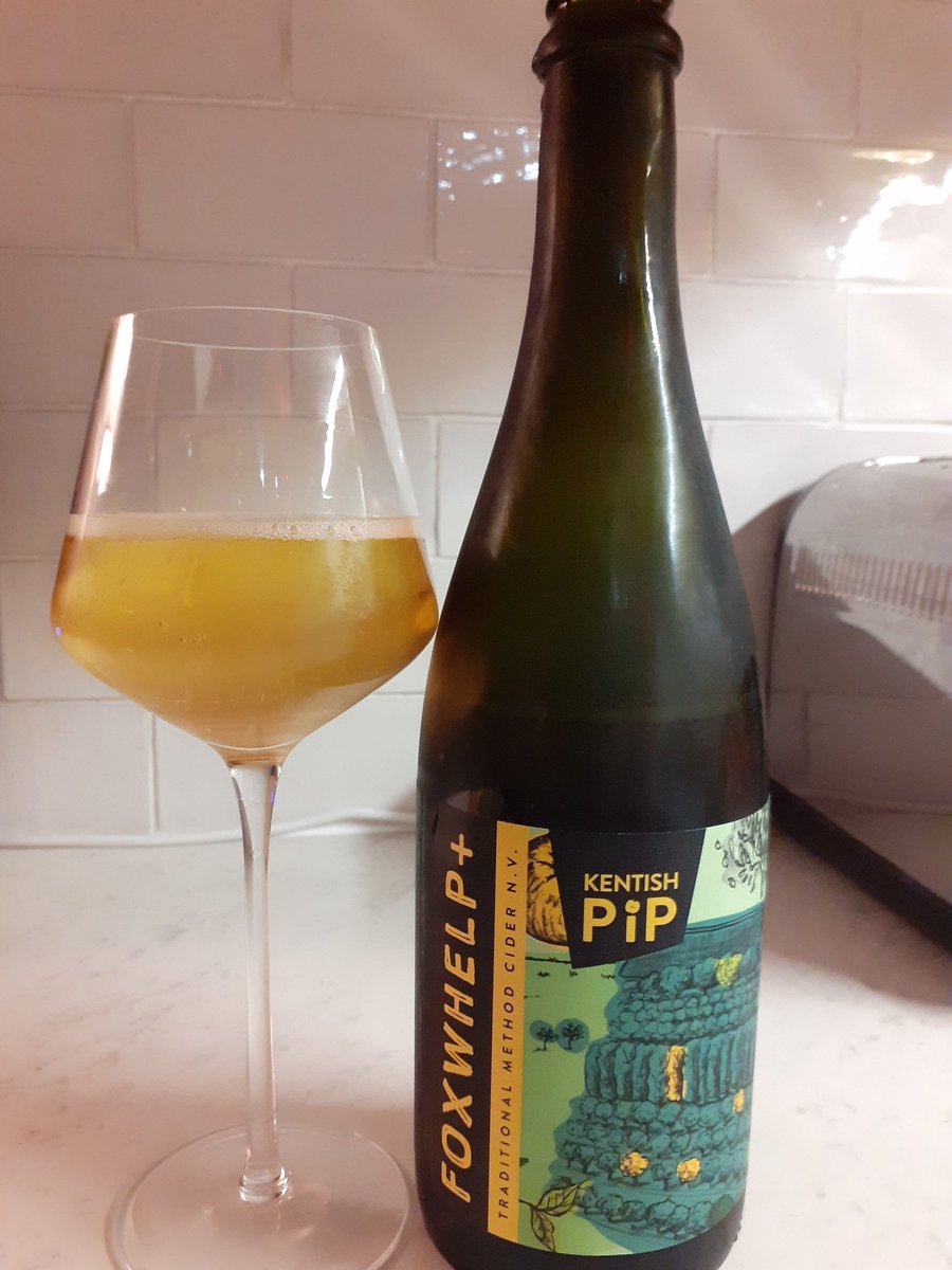 WhiskeyCyclist's tweet photo. This Foxwhelp + from @KentishPipCider is highly quaffable. I love it! #Foxwhelp https://t.co/BcVXg0lYtp