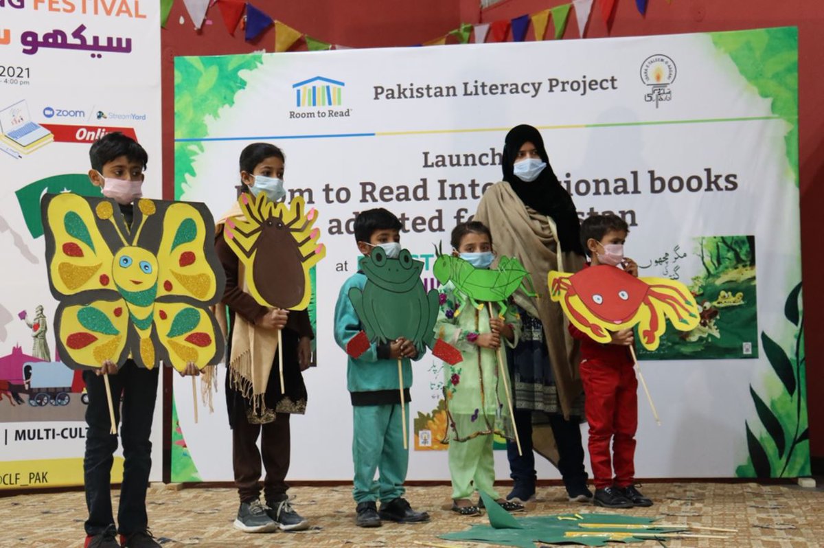 RoomtoRead's tweet image. At last week&apos;s #PakistanLearningFestival, we launched the first 3 of 28 adapted &amp;amp; translated @RoomtoRead books in Urdu under @itacecorg&apos;s #PakistanLiteracyProject, including ‘Caterpillar ko Joota Chahiyay’ (Caterpillar Looks for a Shoe) featured here: tribune.com.pk/story/2284708/…