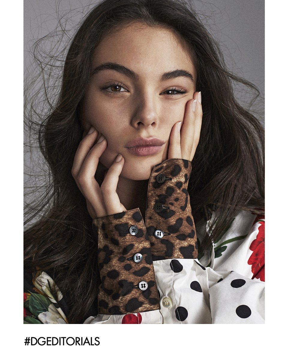 dolcegabbana's tweet photo. Deva Cassel is featured wearing #DolceGabbana looks for the March issue of @harpersbazaarES.
The looks include various #DGSS21 outfits, necklaces from the #DGAlphabetCollection and a satin bustier bodysuit.
#DGEditorials https://t.co/ysDXAiJAcC