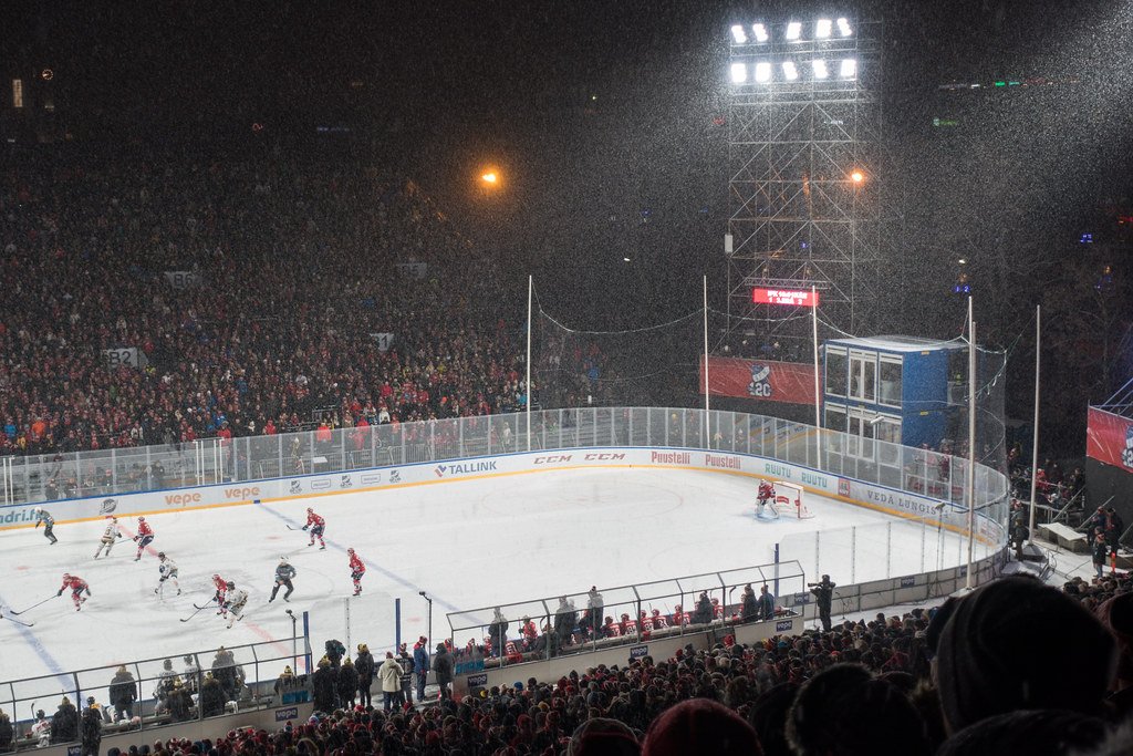 This is 1000 times better than a game in a baseball stadium with fans sitting so far away they can't even see the puck.

This reminds me of the Helsinki Ice Challenge. The NHL should just do this moving forward. Build a rink somewhere, have 5k-10k fans max and enjoy #NHL https://t.co/3oDwNDor2s https://t.co/GvbmMeyiqU