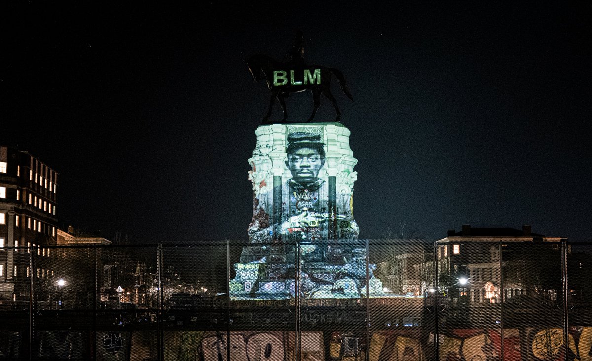 Union Soldier of the United States Colored Troops projected on the Robert E. Lee Monument at MDPC.