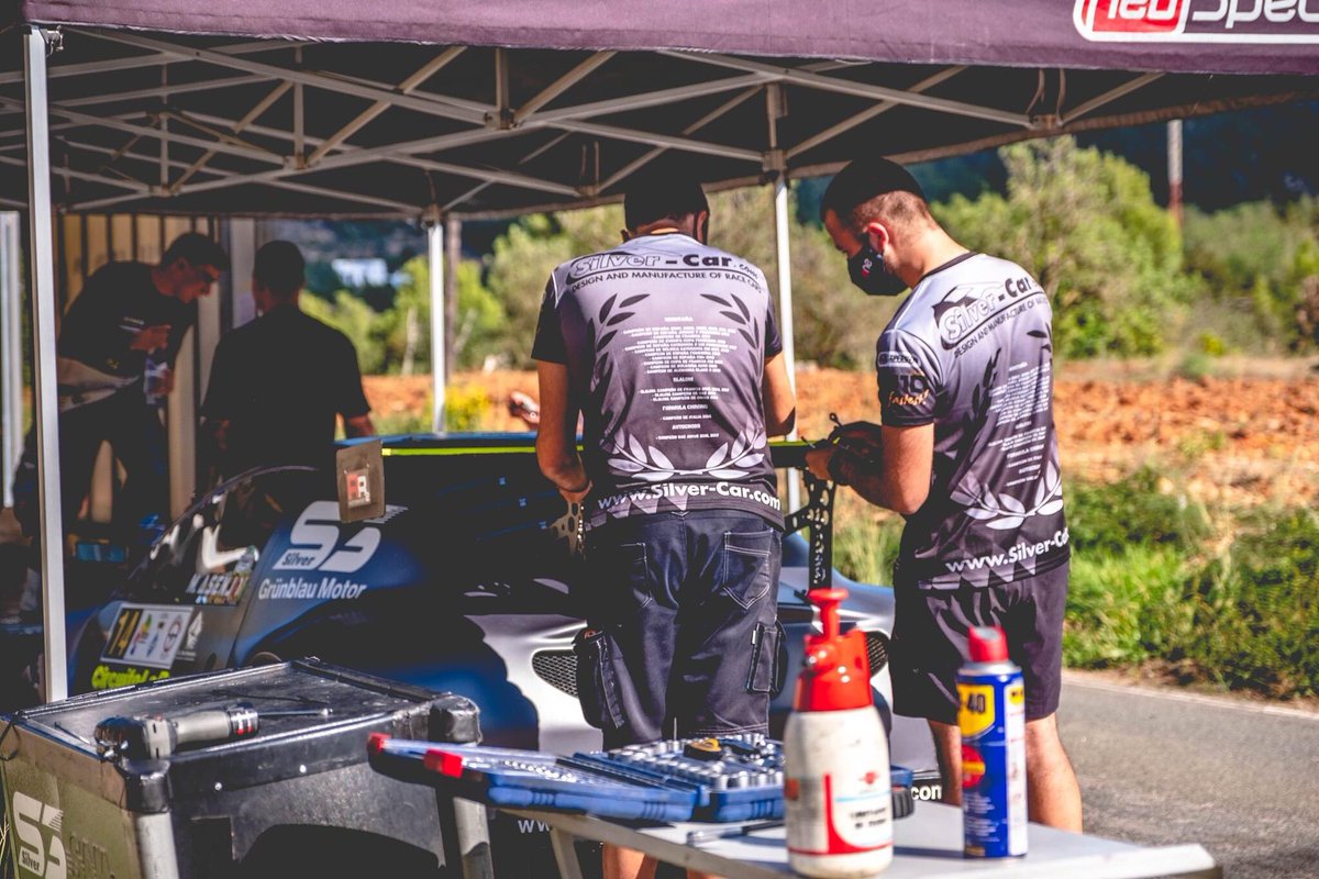 Silver-Car tweet media