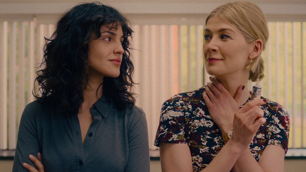 NetflixBrasil's tweet photo. Por trás de uma grande mulher, existe uma outra grande mulher. Esse casal 😍😍😍
🎥: Eu Me Importo https://t.co/0hZQoXkpLD
