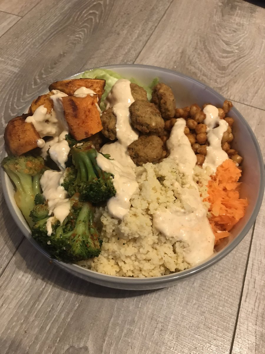 oatmilkgurl's tweet photo. Buddha bowl time babey! https://t.co/u6U6ziKeBn